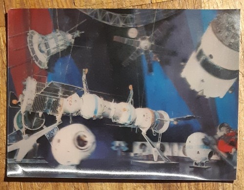 Carte postale stéréo 3D cosmique vaisseau spatial russe fusée PC satellite Spoutnik URSS - Photo 1/2