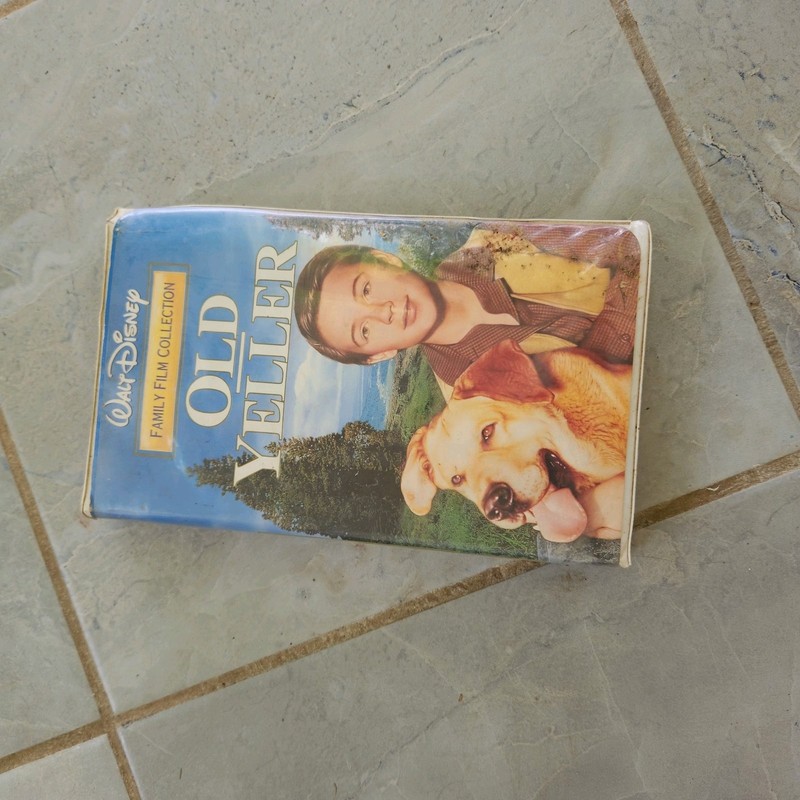 Old Yeller By Walt Disney Studio Film Collection VHS Tape