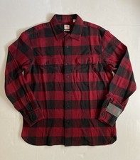 NWT Men  s Levis Flannel Button Up Shirt Red Plaid - Size Medium - FREE SHIPPING