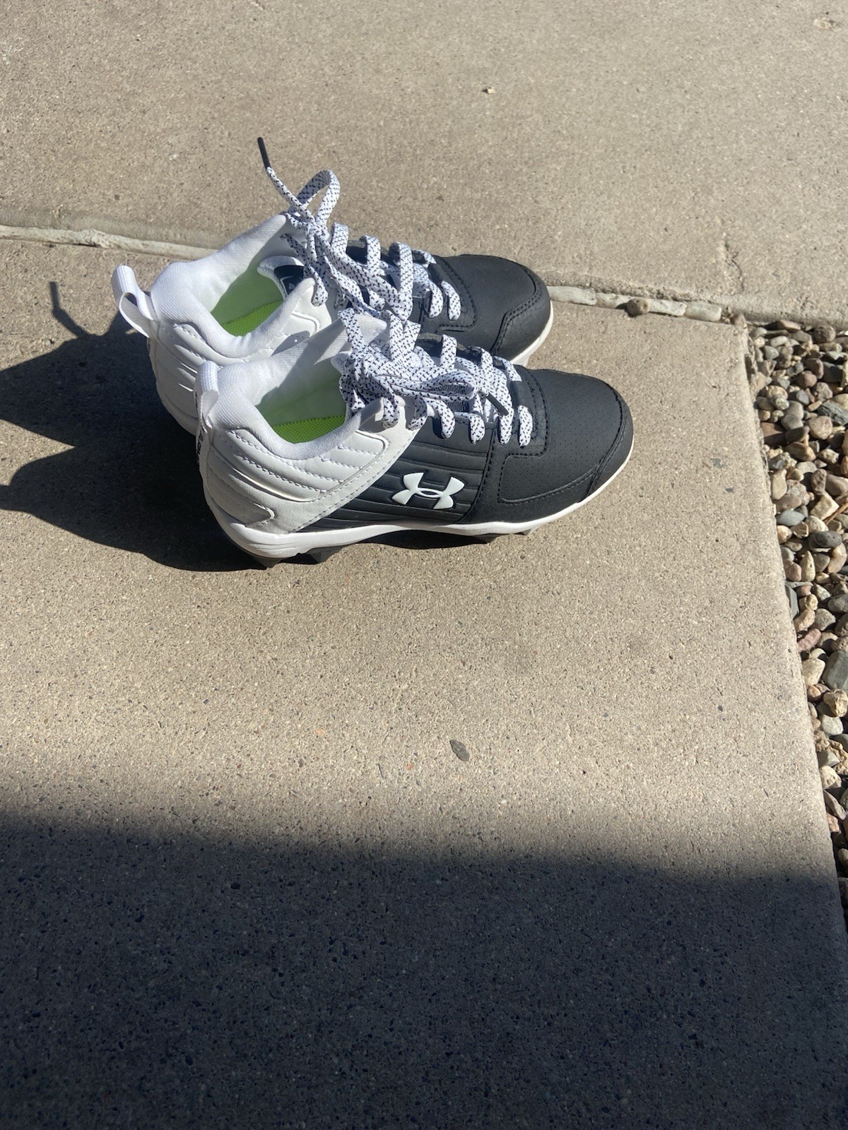 Under Armour Baseball Cleats Youth Big Kids 12k Black White thumbnail 3