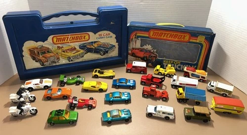Vintage MatchBox Super Fast Car Lot Of 22 W/ Carry Cases 1970’s