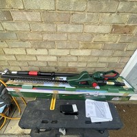 Bosch UniversalHedgePole 18 Cordless Telescopic Hedge Trimmer Kit 18V NEW OTHER