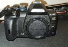 Olympus EVOLT E-520 10.0MP Digital SLR with lens and travelling bag