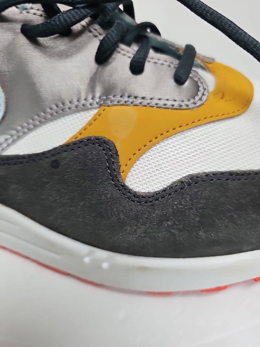 air max 1 graffiti on feet