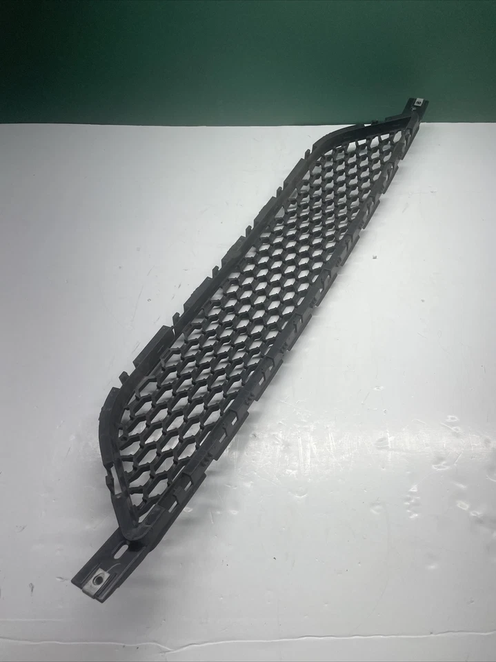 Dodge Dart 2013-2016 radiador delantero rejilla obturador inferior OEM 68140950 OEM Foto 4 de 4