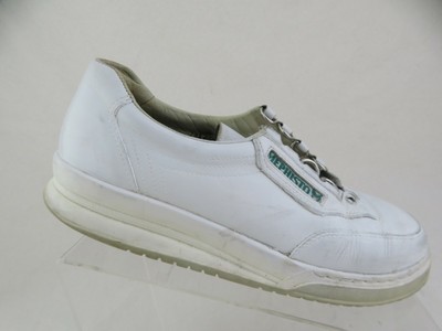 mephisto match white