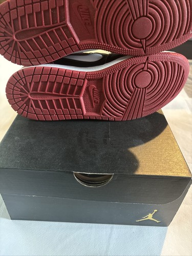 AIR JORDAN 1 LOW FLYEASE (GS) UK 4 EU 36.5 / 4.5Y - Picture 8 of 13