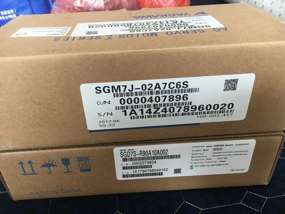 Express New In Box Yaskawa servo Motor SGM7J-02A7C6S SGM7J02A7C6S - Image 2 of 3
