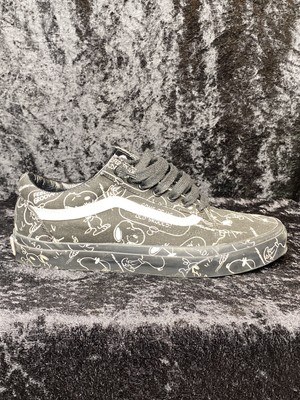 snoopy vans low