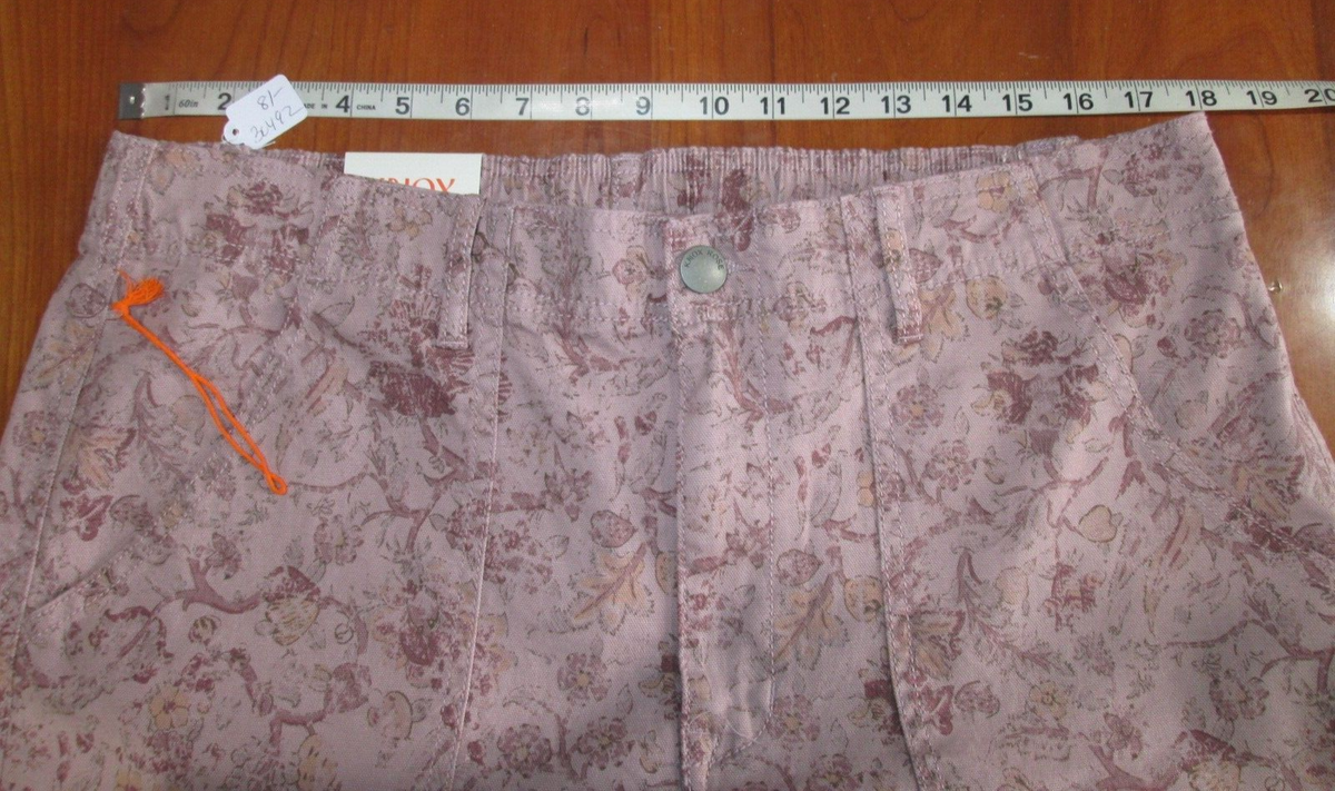NWT Knox Rose Mauve Floral Straight Jeans Womens Size L 36x29.5