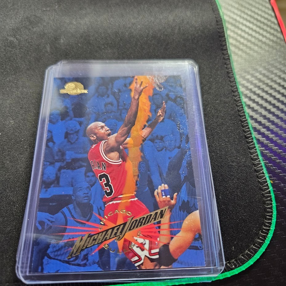 1995-96 Skybox Premium - Michael Jordan #15