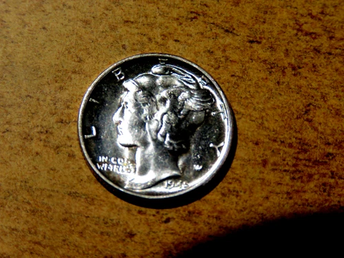 High Grade Gem BU 1945-P Mercury Silver Dime D10