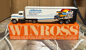 Winross Goodyear Wingfoot Express Ford Semi Truck & Trailer Diecast Model 1:64