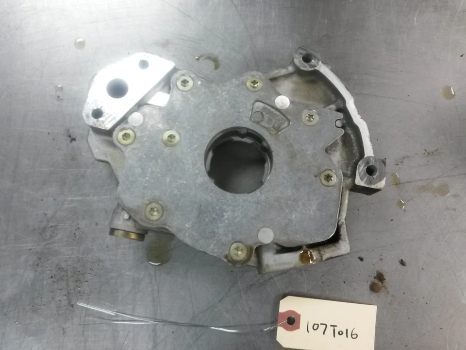 Bomba de aceite del motor Ford F-250 Super Duty 1999 6,8 06090330 Foto 2 de 4