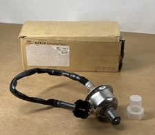 Genuine OEM Hyundai Kia Oxygen O2 Sensor 39210-2B100 thumbnail 1