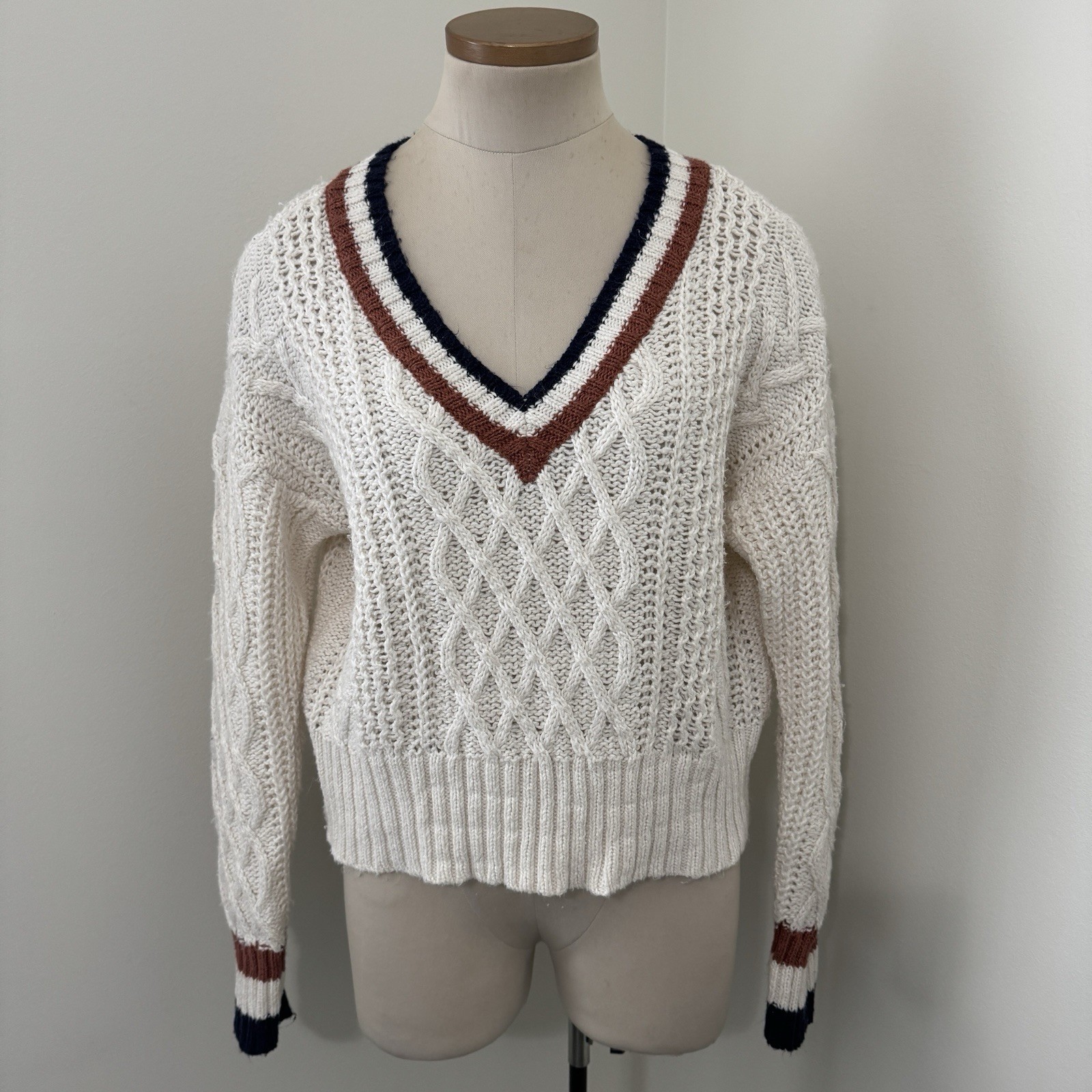 AMERICAN EAGLE Medium Varsity Cable Knit Sweater … - image 1
