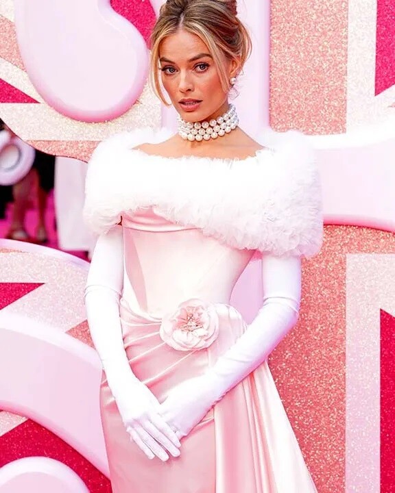 Margot Robbie Posing in Barbie Dress 8x10 PHOTO PRINT