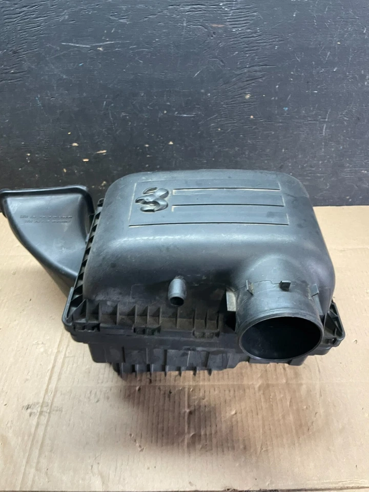 Dodge Ram 1500 2004 a 2017 caja purificadora de aire 53034152ab OEM M9031 DG Foto 3 de 4
