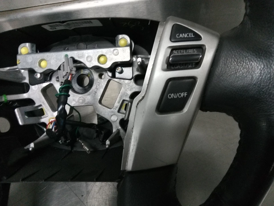 Volante Nissan Titan/XD S SL SV 2016-2018 sin cuero sin calefacción 48430-EZ52A Foto 2 de 4