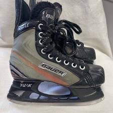 JUNIOR SIZE 2 BAUER VAPOR X4.0 LE HOCKEY SKATES