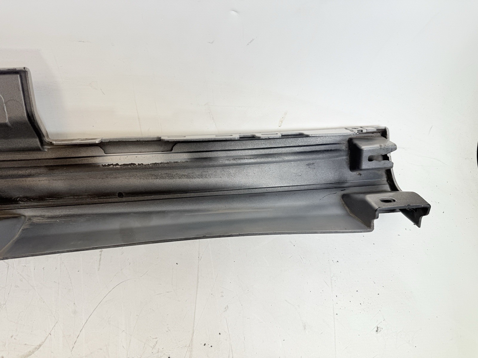 2014 - 2019 MASERATI GHIBLI LEFT DRIVER SIDE ROCKER SKIRT PANEL MOLDING OEM