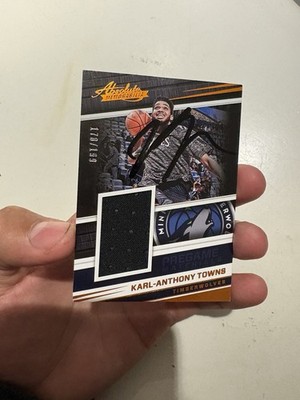 (PROOF) KARL ANTHONY-TOWNS SIGNED 2017-18 PANINI WARM-UP MATERIAL PATCH /199