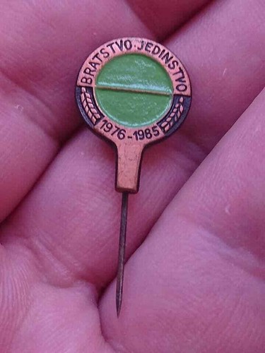 TABLE TENNIS 1976-1985 Yugoslavian Cup Bratstva i jedinstva - commemor pin badge - Picture 2 of 8