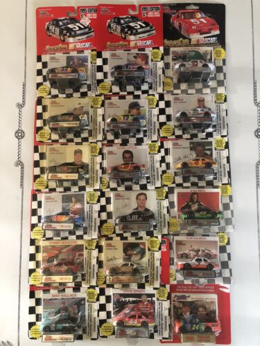 18 NASCAR RACING CHAMPIONS 1/64 DIECAST CARS. NASCAR 1991-1995 - Afbeelding 1 van 5