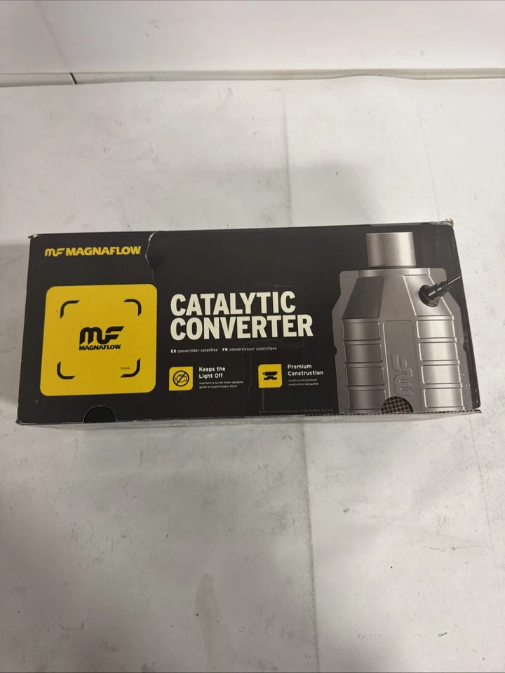 Magnaflow Manifold Catalytic Converter 452909 Direct-Fit For Lexus LS430 - Image 2 of 3