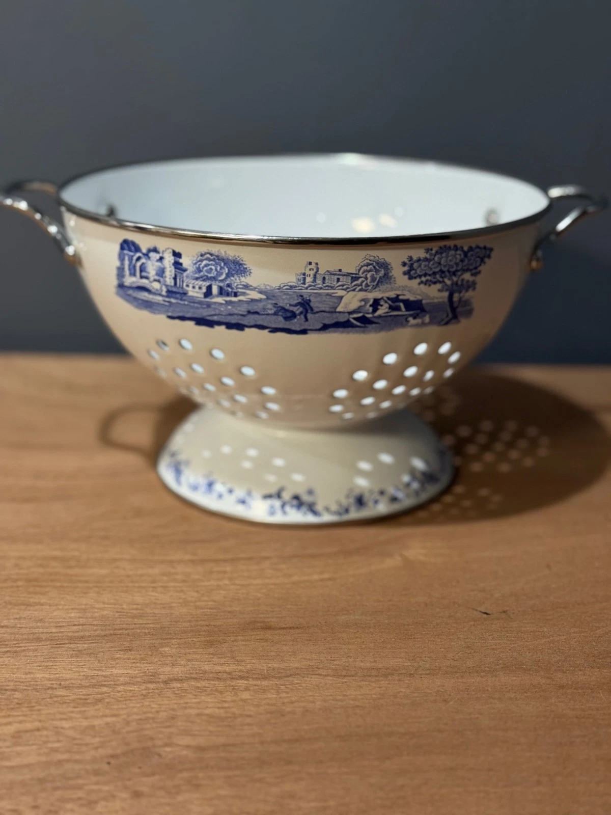 Vintage Blue Willow Enamel Colander 8 3/4" Diameter Chrome Handles
Opens in a new window or tab