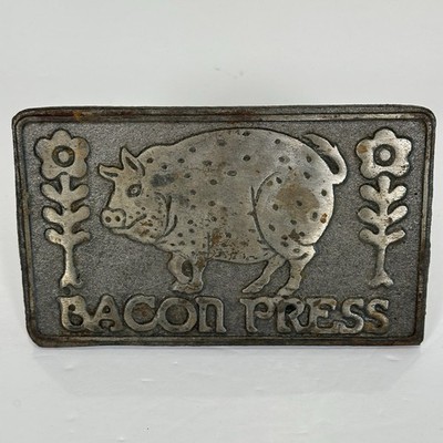 Vintage 1978 TAYLOR & NG Cast Iron Bacon Press with Wooden Handle