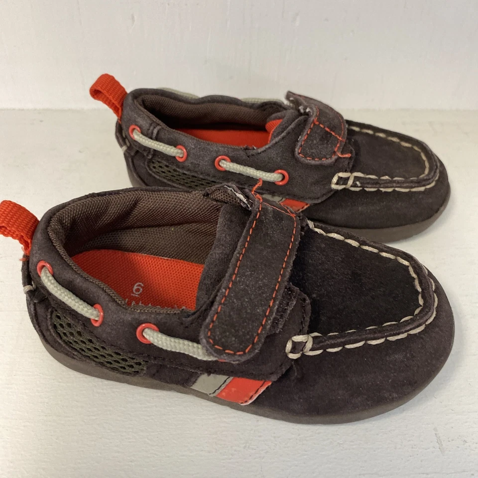 Zapatos sin cordones Healthtex para niños pequeños talla 6. Gamuza marrón. Buen estado Foto 2 de 4