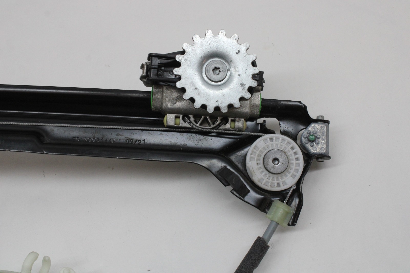 2022 MASERATI LEVANTE REAR LEFT DOOR WINDOW REGULATOR 670156111 OEM 2017-2024