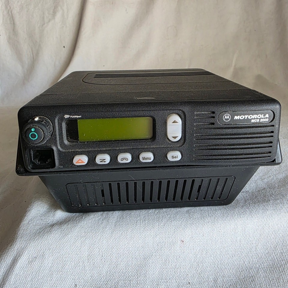 Motorola Base Station: MCS 2000 Radio, Samlex SEC-1223 PSU, Speaker Mic ...