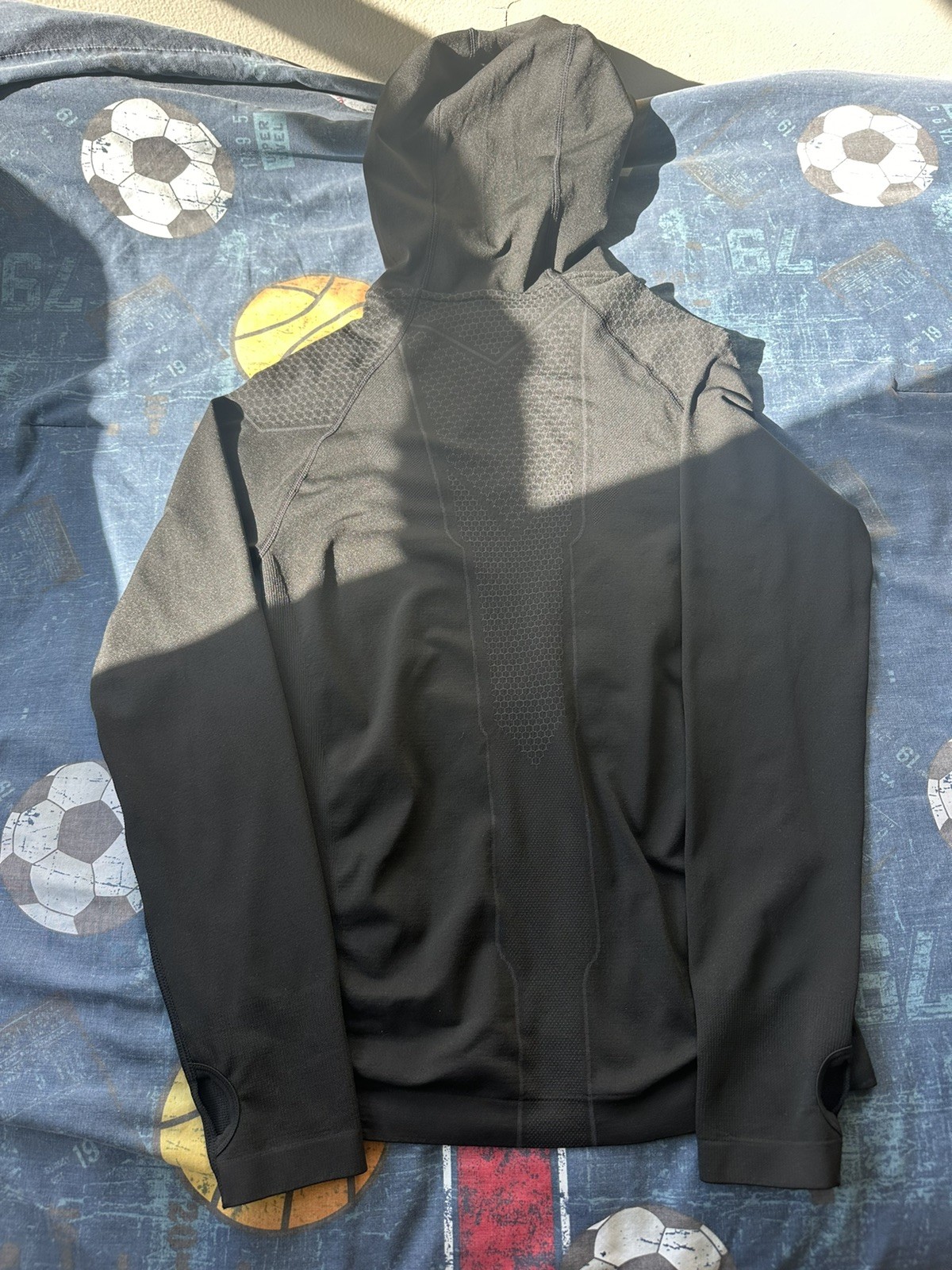 Gymshark Onyx V1 hoodie OG Size S image 5