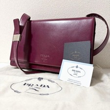 Borsa a tracolla Prada anni 90 Vitello Sport pelle rossa usata bordeaux usata...