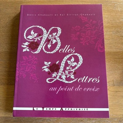 Belles Lettres au Point de Croix Cross Stitch Pattern Book