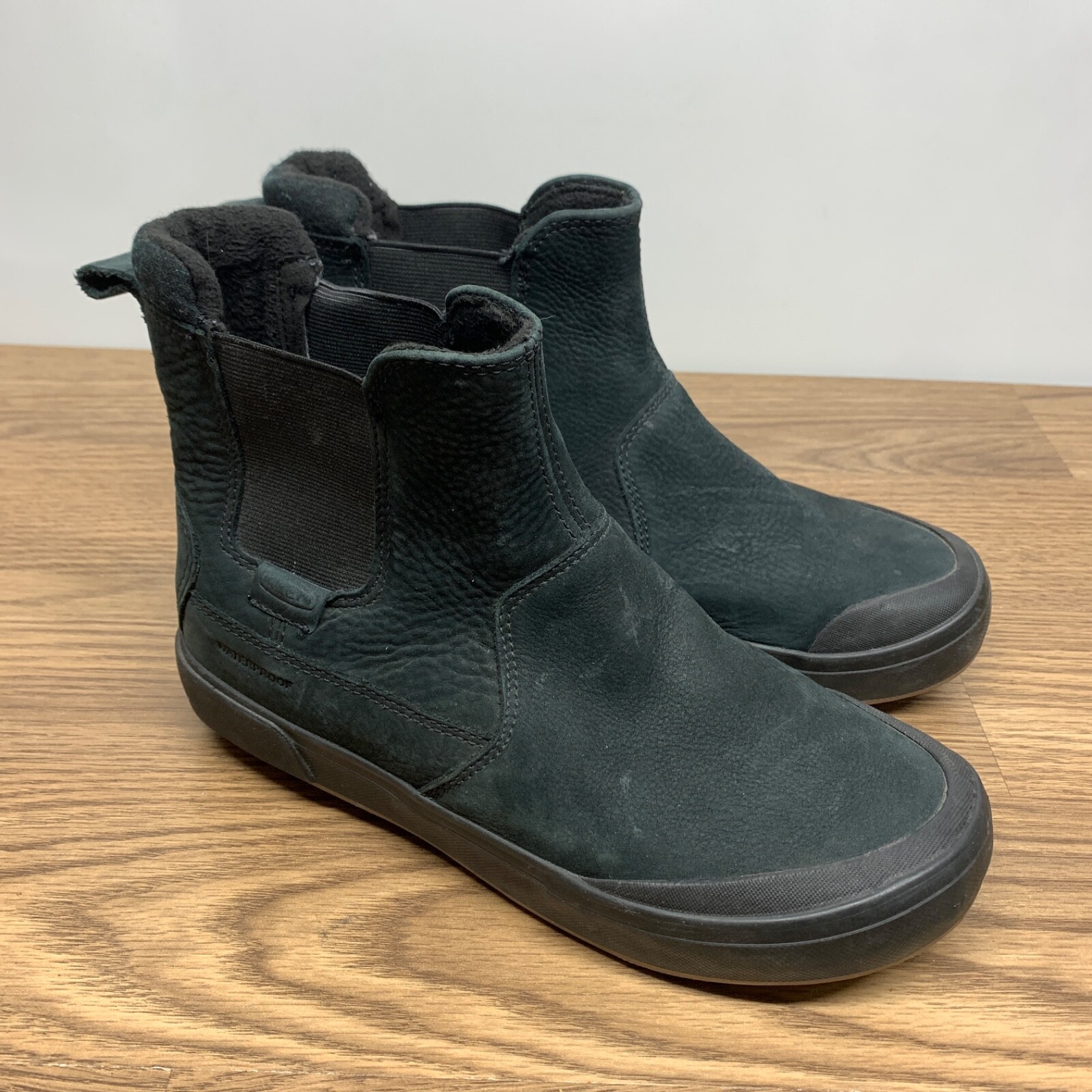 Stivali Keen donna taglia 7 Elena Chelsea impermeabili pull on neri 1019559