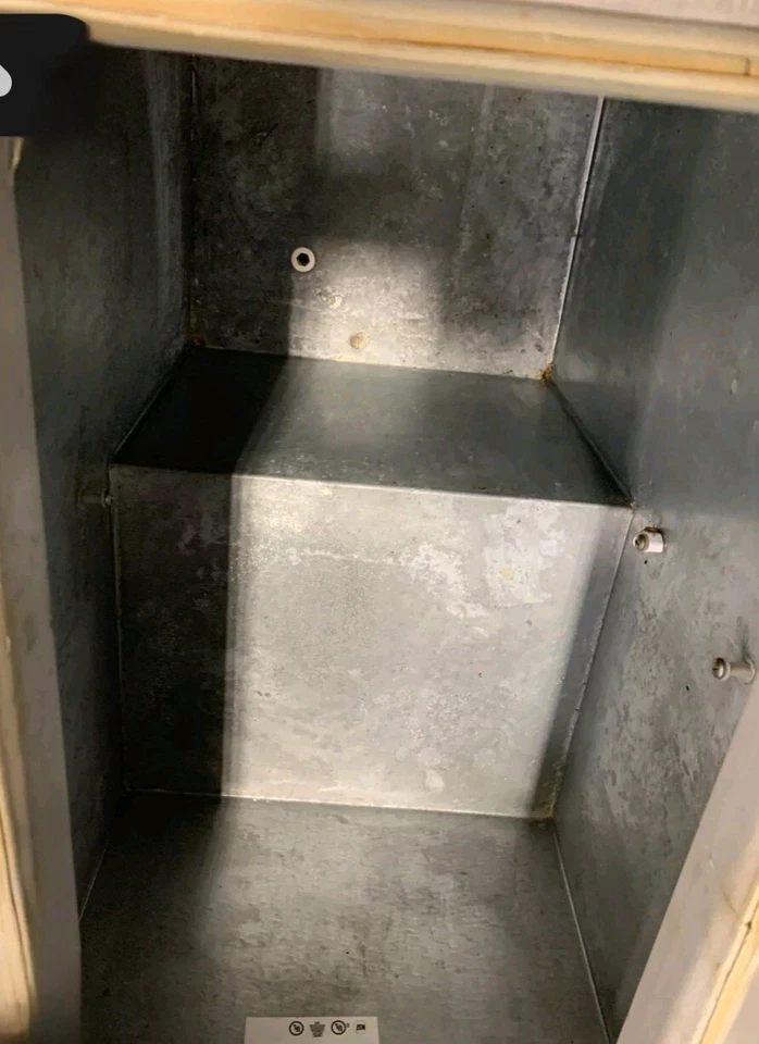 Gabinete de inmersión Master-Bilt DC-2S 32" tapa abatible congelador de helados Foto 4 de 4