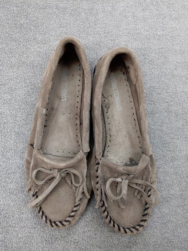 Minnetonka Suede Kilty Slipper womens 7.5 Grey Moccasin Hardsole - Image 2 of 4