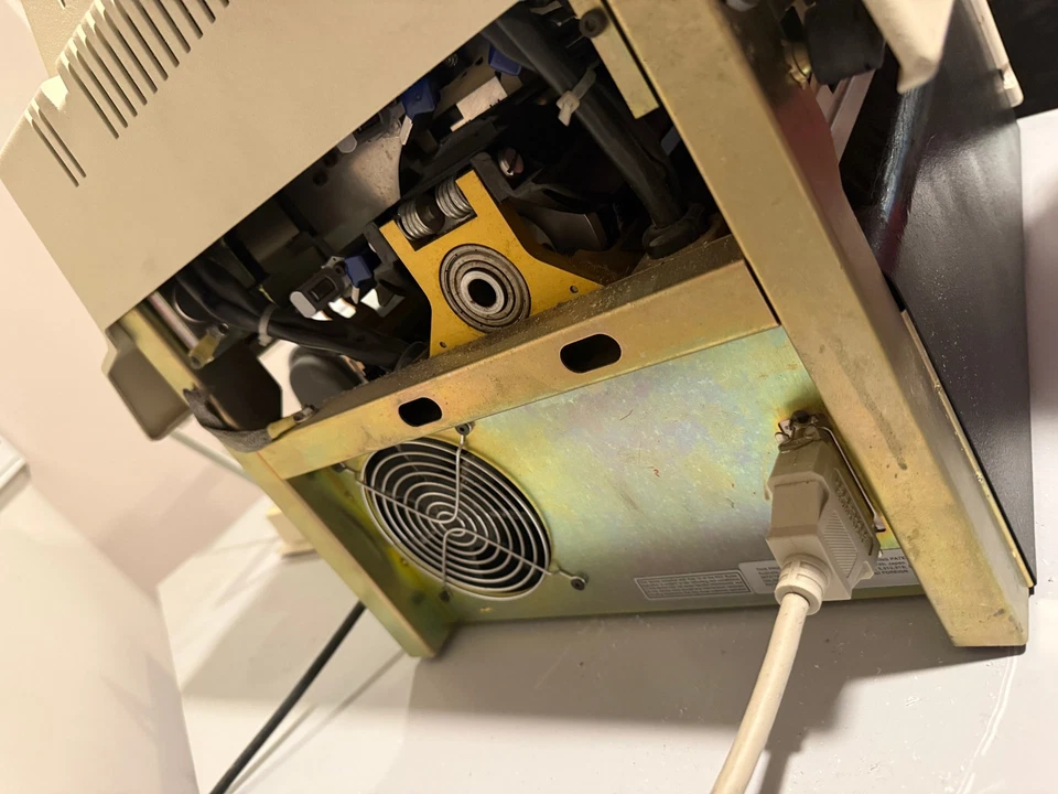 Impresora Gerber Edge necesita un hogar Foto 3 de 4