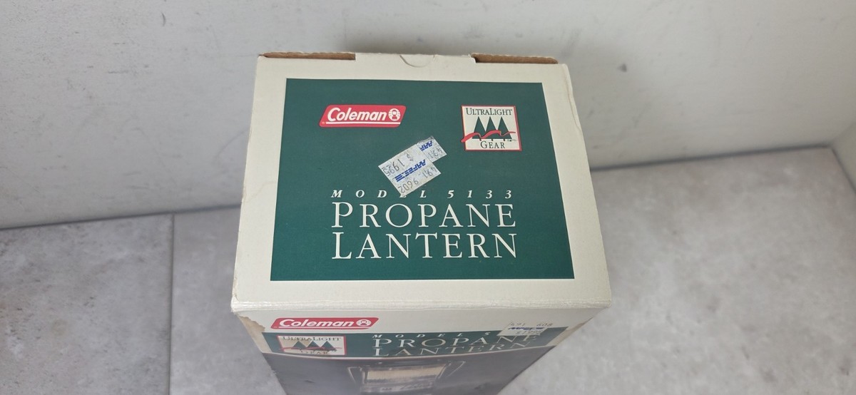 Vintage Coleman Lantern 5133 Compact Lightweight Propane