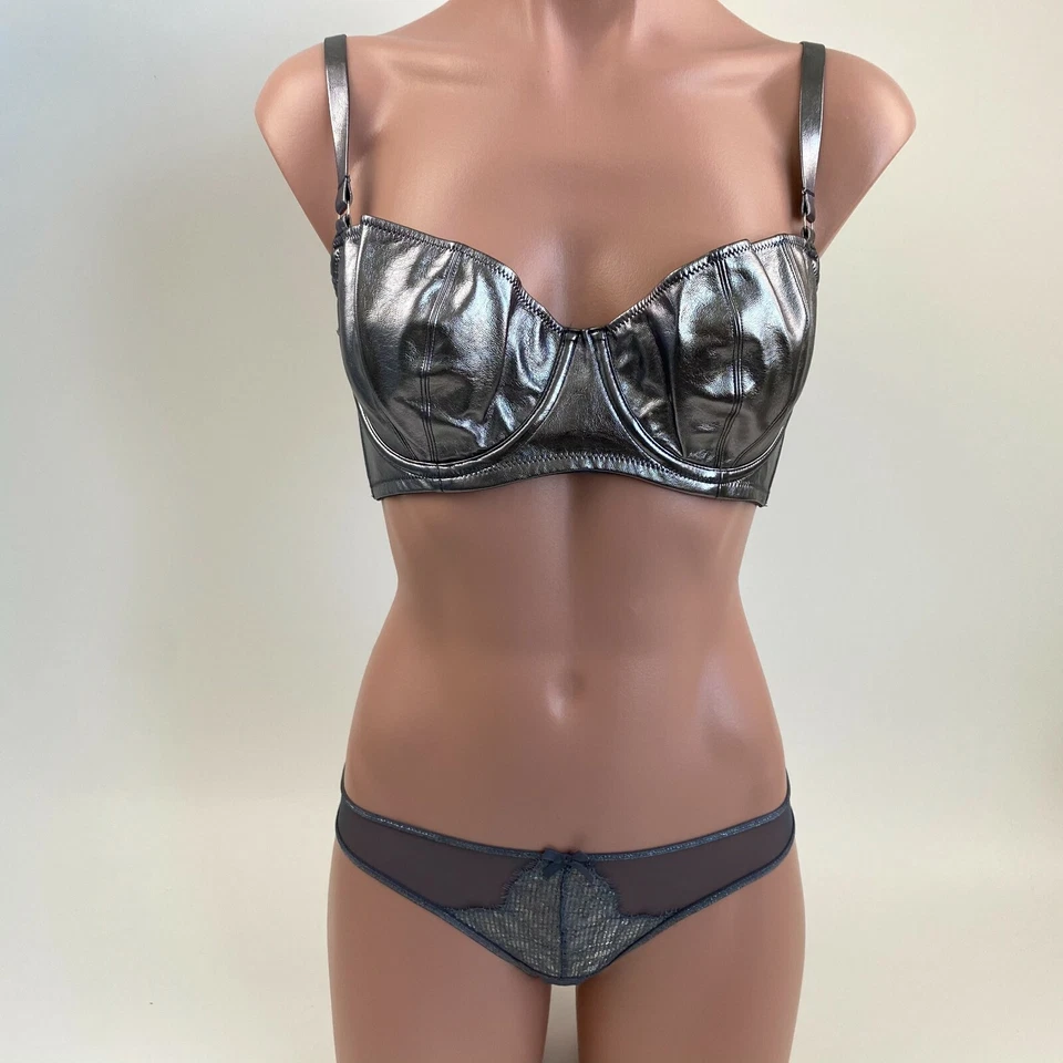 Victoria's Secret Dream Angels Push Up sin Sujetador Acolchado 32DD Cheekini XS Plateado   Foto 3 de 4
