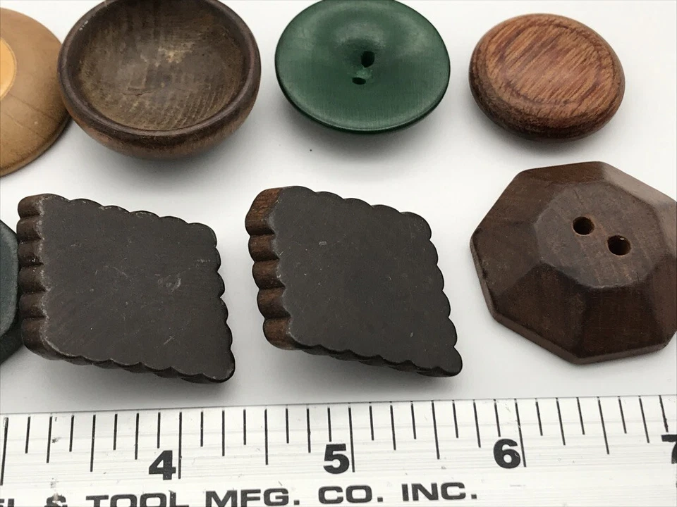LOT Antique VTG Wood Buttons Carved Green Painted 6 Sided Square Triangle Shank - Image 4 of 4
