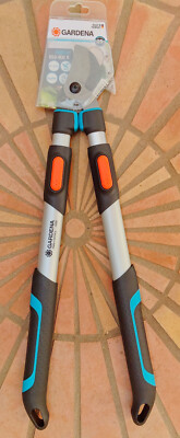 NEW GARDENA  TeleCut 650-900 B Pruning Lopper  Cuts up to  1  2/3'' dia.