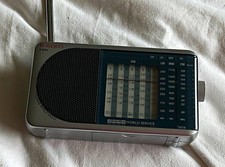 Roberts R9962 Portable World Band Radio AM/FM/LW/MW/SW Silver Headphone Jack