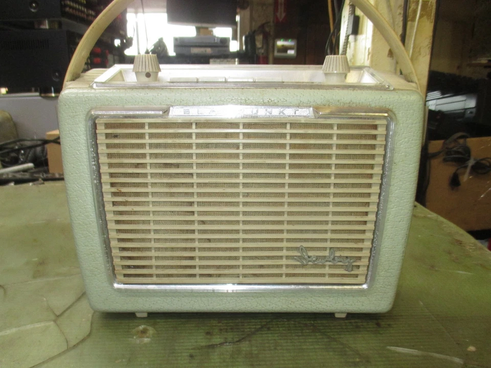 Radio portátil de mesa Blaupunkt Derby vintage años 60 sin probar Foto 2 de 4
