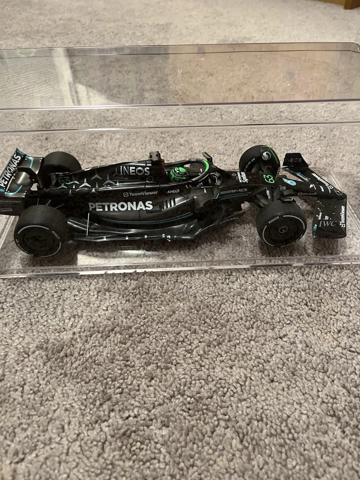 Minichamps 1/18 Mercedes AMG W14 George Russell Bahrain GP-With Acrylic Case - Image 3 of 4