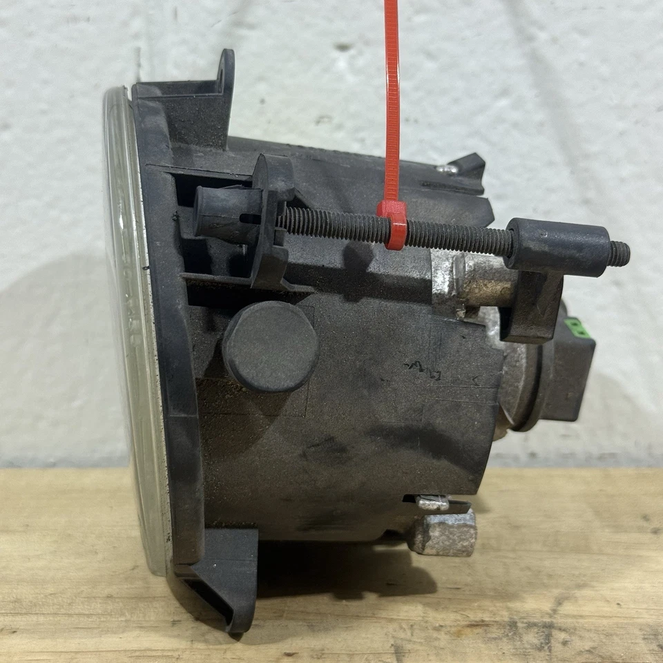 2006-2009 Land Rover Range Rover Sport Front Left Driver Fog Light Lamp OEM - Image 2 of 4