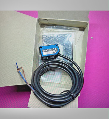 SICK Reflexions Lichtschranke Sensor Mod: WL100-2P1439 NEU & OVP